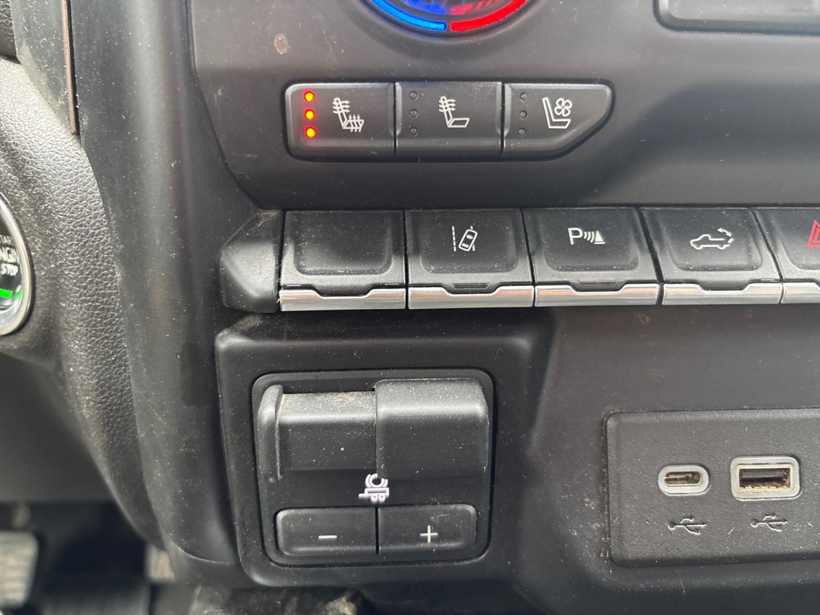 Used 2022 Chevrolet Silverado 2500 LTZ w/ LTZ Plus Package AWD/4WD image 23