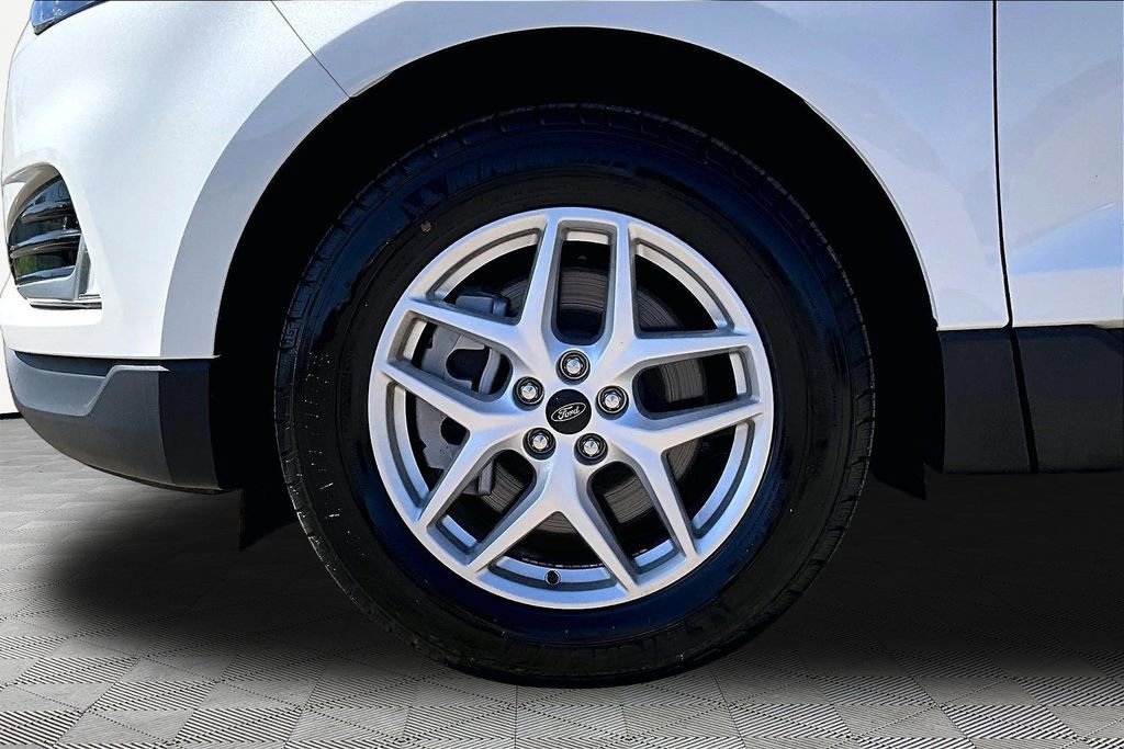 Certified 2023 Ford Edge SEL w/ Convenience Package AWD/4WD image 11