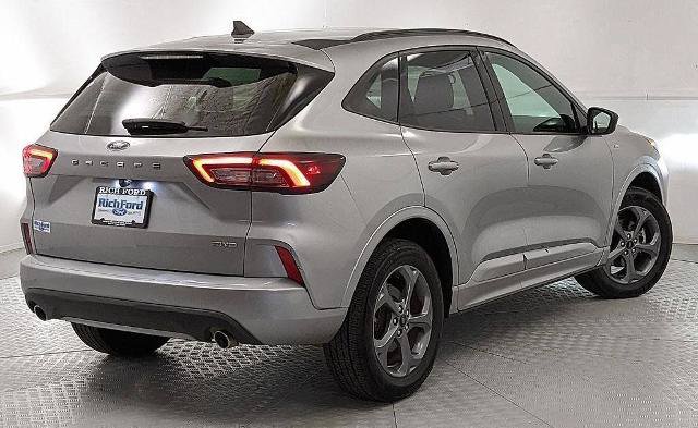 Certified 2024 Ford Escape ST-Line AWD/4WD image 2