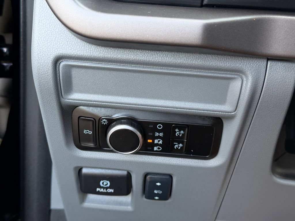 Certified 2025 Ford F150 Lightning XLT AWD/4WD image 27