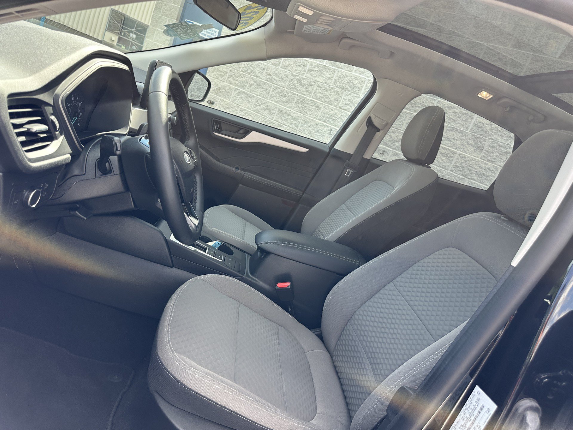 Certified 2022 Ford Escape SE w/ SE Sport Appearance Package AWD/4WD image 9