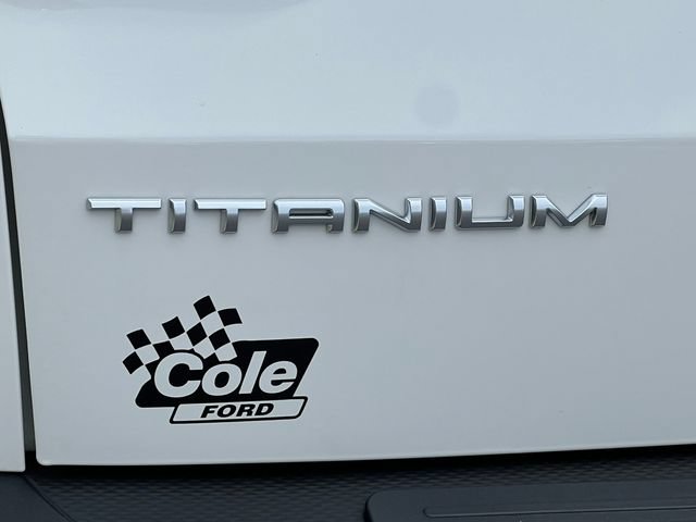 Certified 2022 Ford Escape Titanium FWD image 9