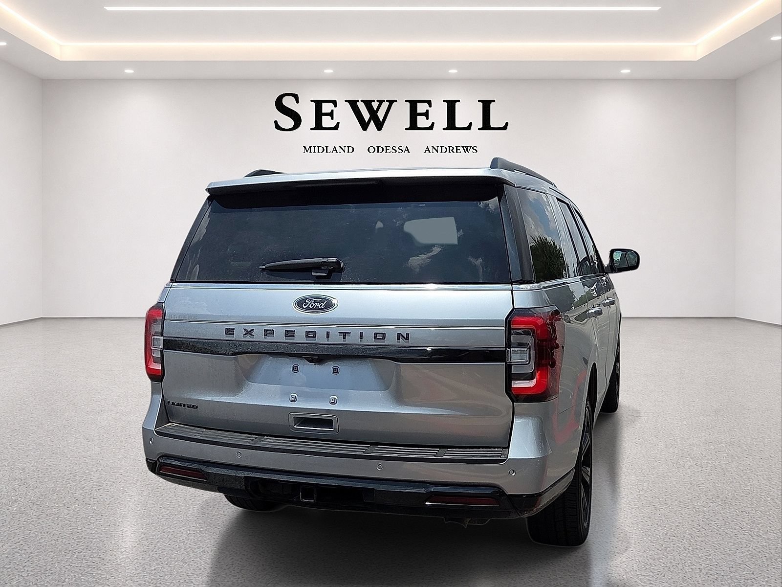 Certified 2024 Ford Expedition Limited RWD image 4