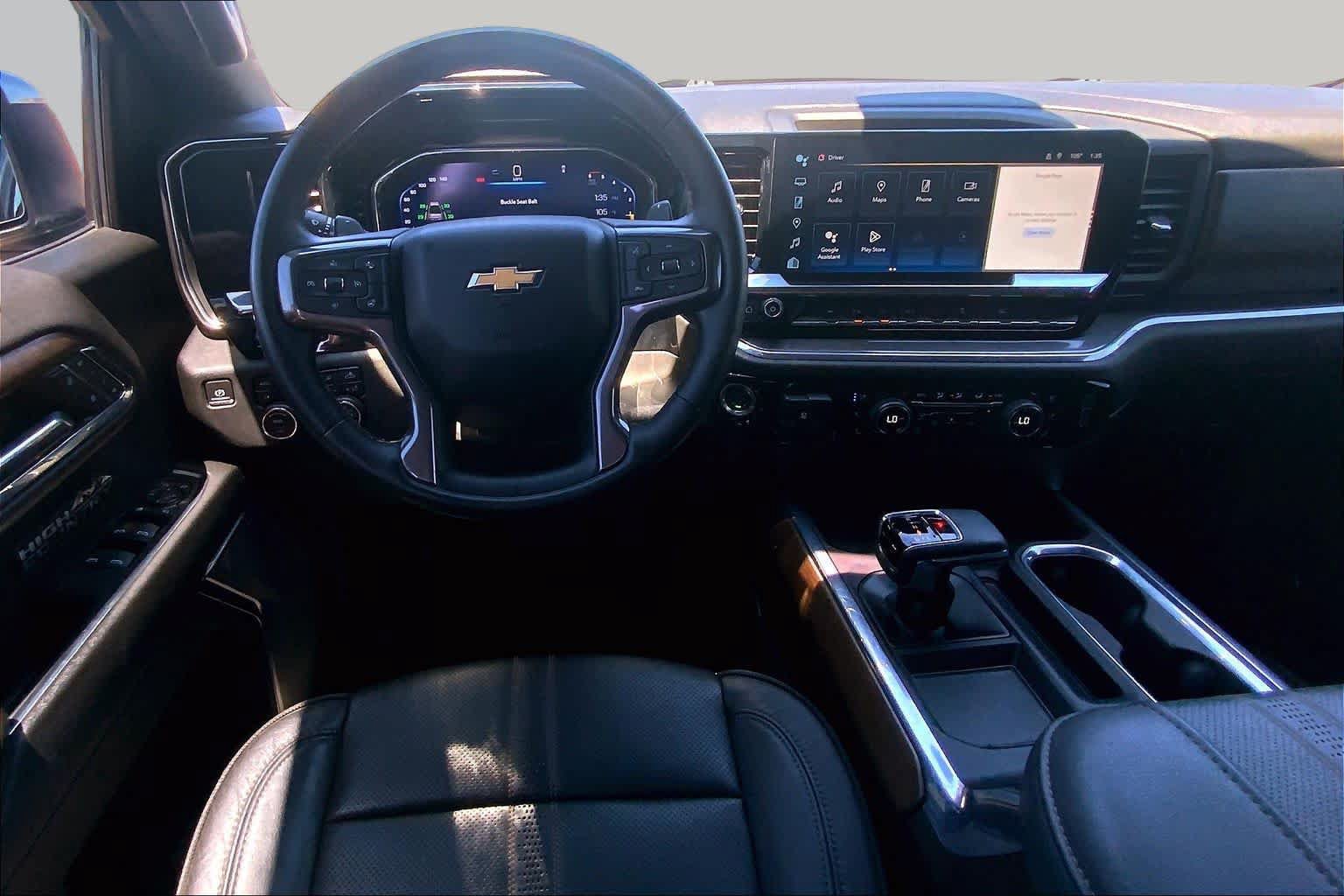 Used 2024 Chevrolet Silverado 1500 High Country w/ High Country Premium Package AWD/4WD image 6