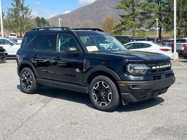 Certified 2023 Ford Bronco Sport Outer Banks w/ Tech Package AWD/4WD image 1