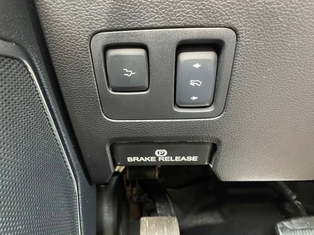Certified 2018 Ford F350 Platinum w/ Platinum Ultimate Package AWD/4WD image 15
