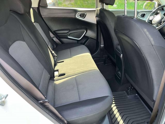Used 2023 Kia Soul S FWD image 21