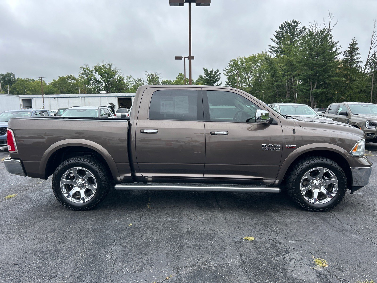 Used 2018 RAM 1500 Laramie w/ Convenience Group AWD/4WD image 15