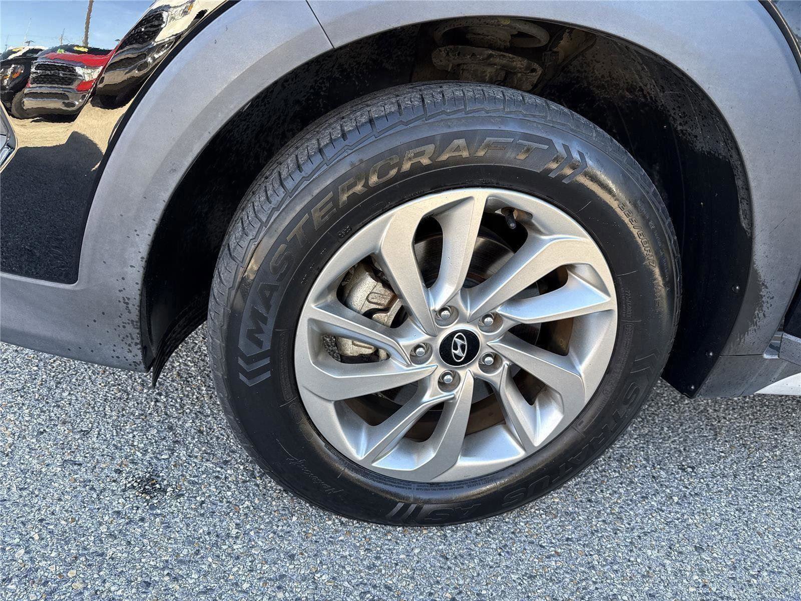 Used 2017 Hyundai Tucson SE image 30