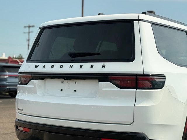 Used 2024 Jeep Wagoneer Series II AWD/4WD image 40