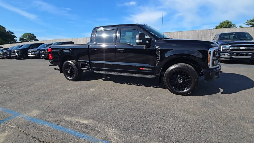 Certified 2025 Ford F250 XLT w/ Black Appearance Package AWD/4WD image 21