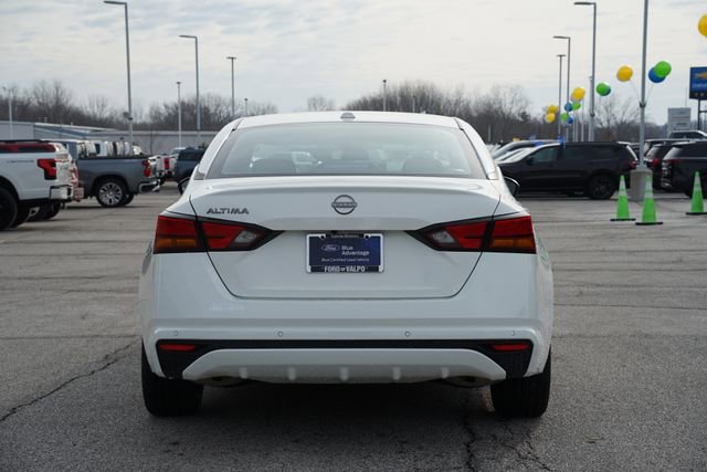 Used 2025 Nissan Altima 2.5 SV FWD image 6