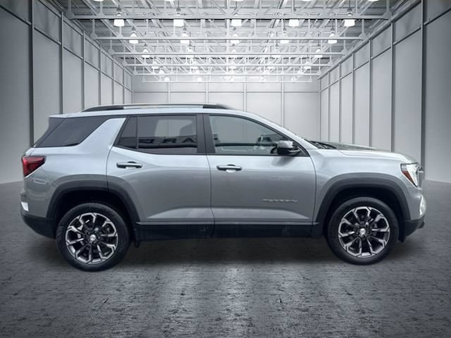 Used 2025 GMC Terrain Elevation w/ Elevation Premium Package AWD/4WD image 6