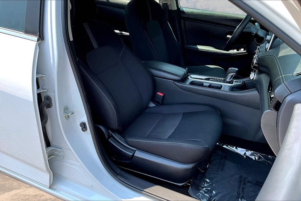 Used 2024 Nissan Sentra SV FWD image 31