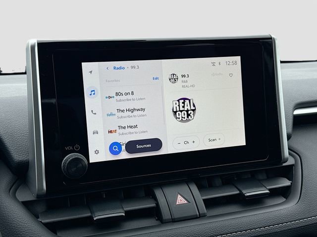 Used 2025 Toyota RAV4 XLE image 20