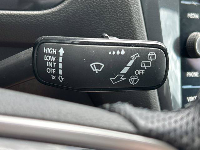 Used 2023 Volkswagen Tiguan SE R-Line FWD image 30