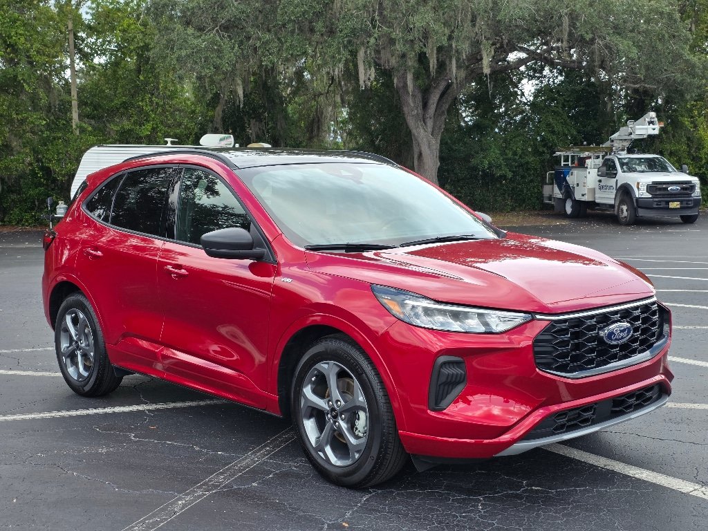 Certified 2023 Ford Escape ST-Line w/ Tech Pack #1 FWD image 14