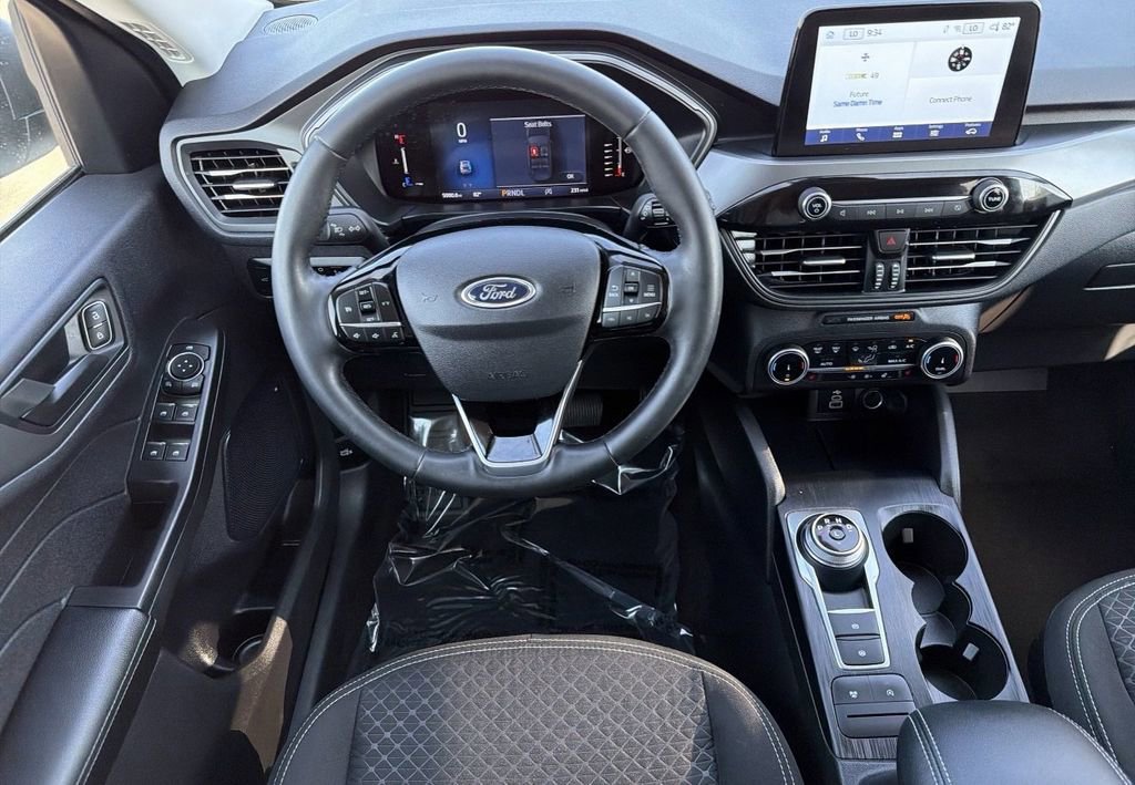 Certified 2024 Ford Escape Active w/ Cold Weather Package image 12