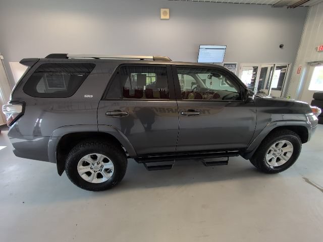 Used 2022 Toyota 4Runner SR5 Premium w/ Moonroof Package AWD/4WD image 6
