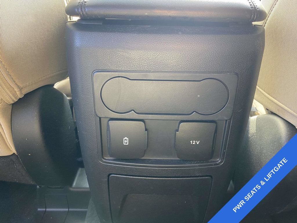 Certified 2022 Ford Explorer XLT RWD image 12