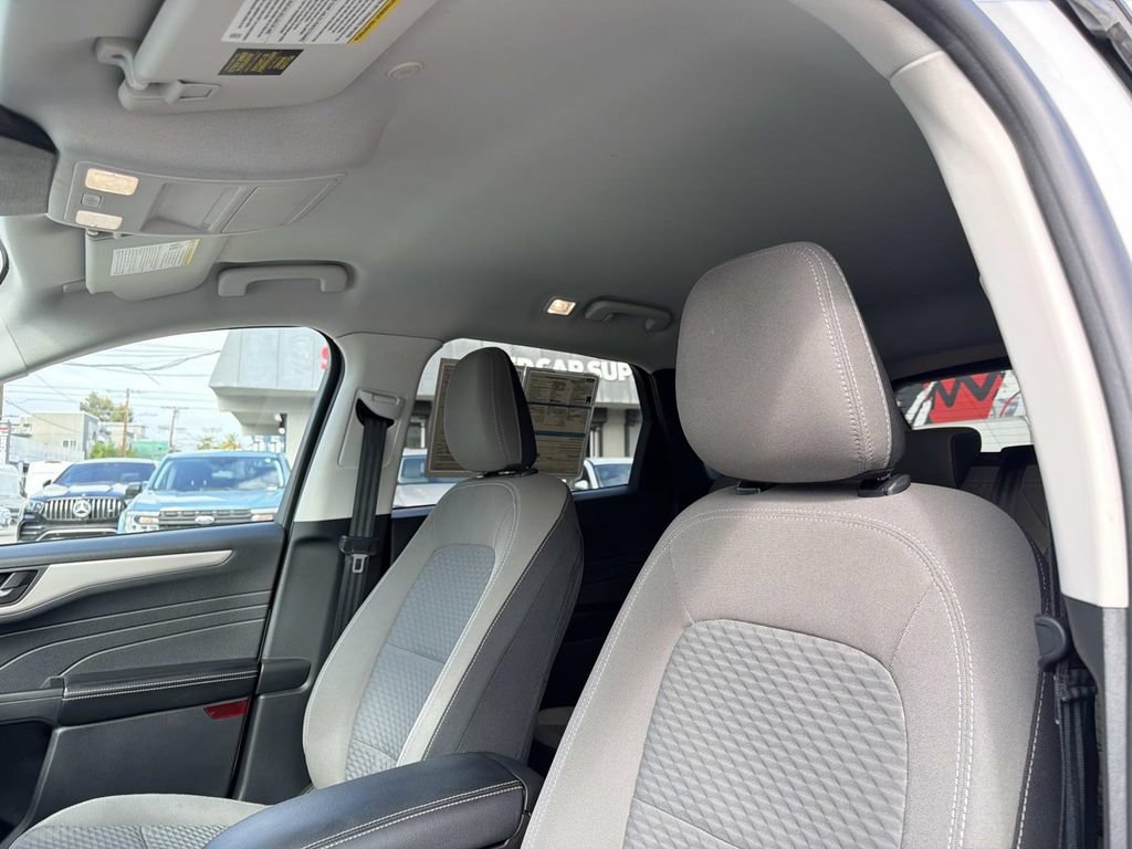 Certified 2022 Ford Escape SE w/ Convenience Package AWD/4WD image 18