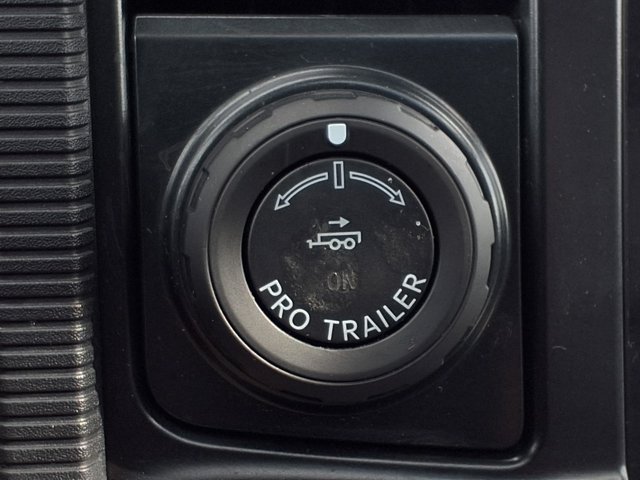 Certified 2025 Ford F150 Platinum w/ Equipment Group 703A Plus AWD/4WD image 10