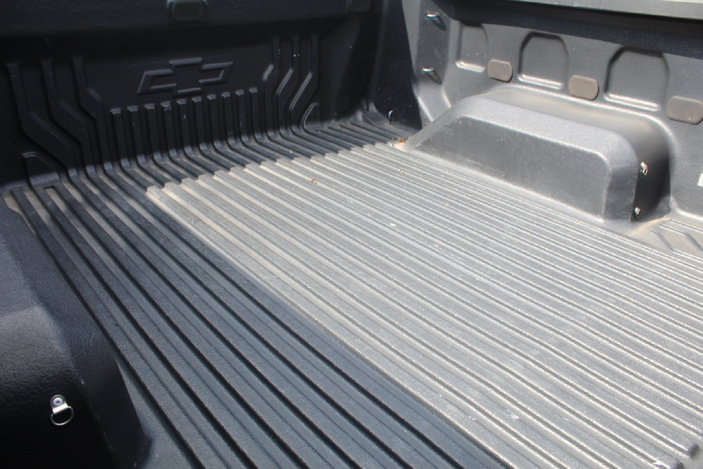 Used 2021 Chevrolet Silverado 1500 LT RWD image 13