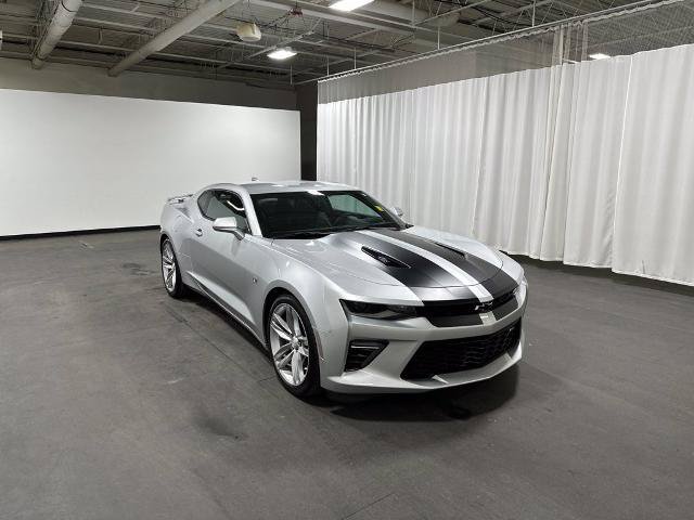 Used 2018 Chevrolet Camaro SS RWD image 3