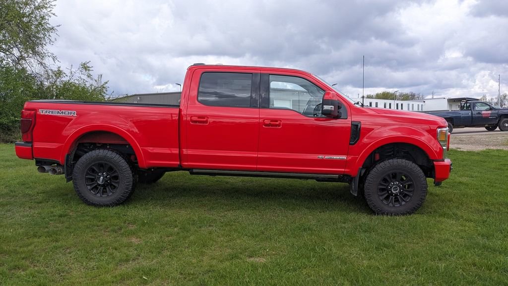 Certified 2022 Ford F350 Lariat w/ Tremor Off-Road Package AWD/4WD image 2