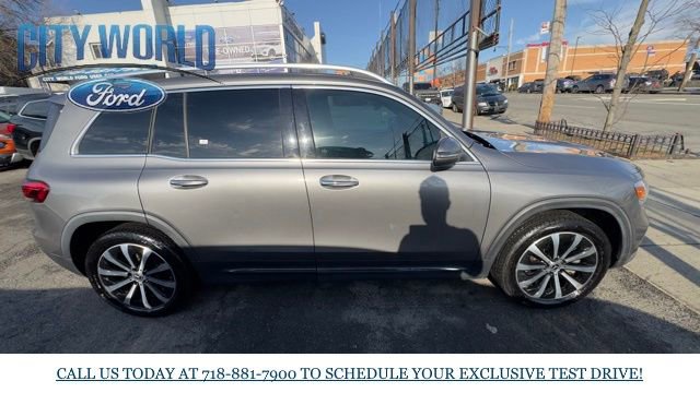 Used 2022 Mercedes-Benz GLB 250 w/ Premium Package Lite image 6