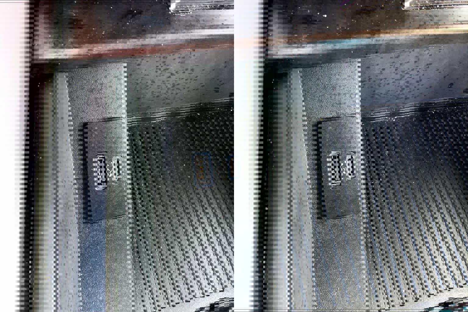 Certified 2022 Ford F250 Lariat w/ Tremor Off-Road Package image 32