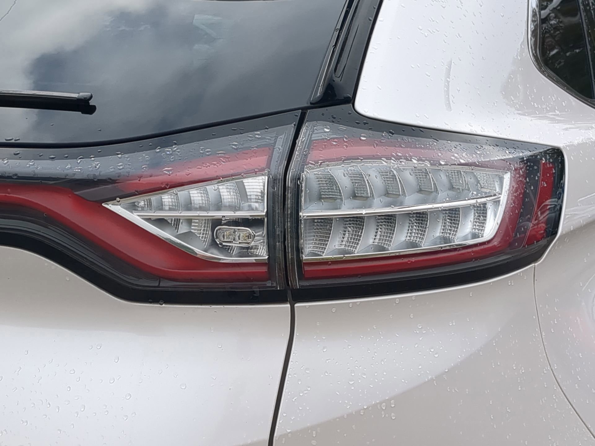 Certified 2018 Ford Edge Titanium w/ Ford Safe & Smart Package image 37