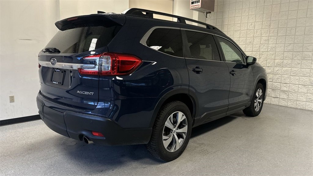 Used 2024 Subaru Ascent Premium w/ Convenience Package image 7