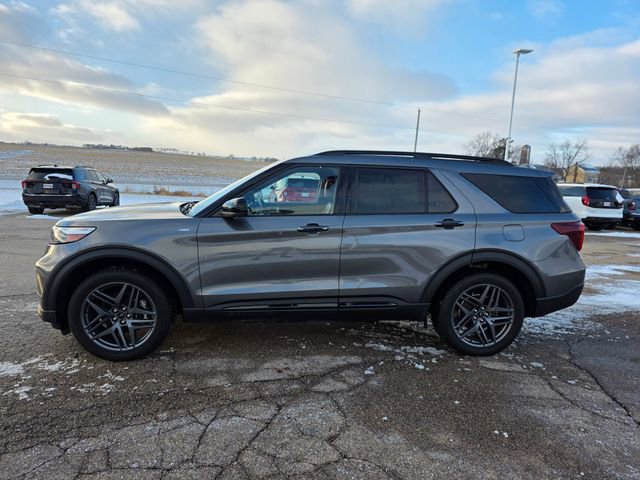 Certified 2023 Ford Explorer ST-Line image 6
