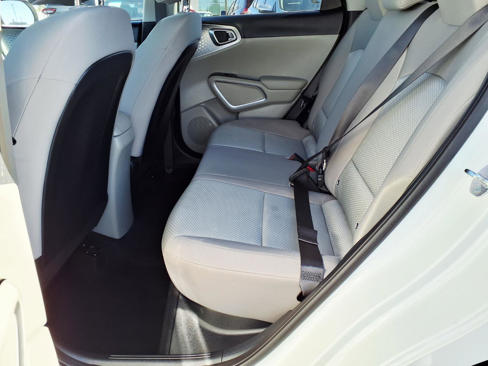 Used 2025 Kia Soul LX FWD image 17