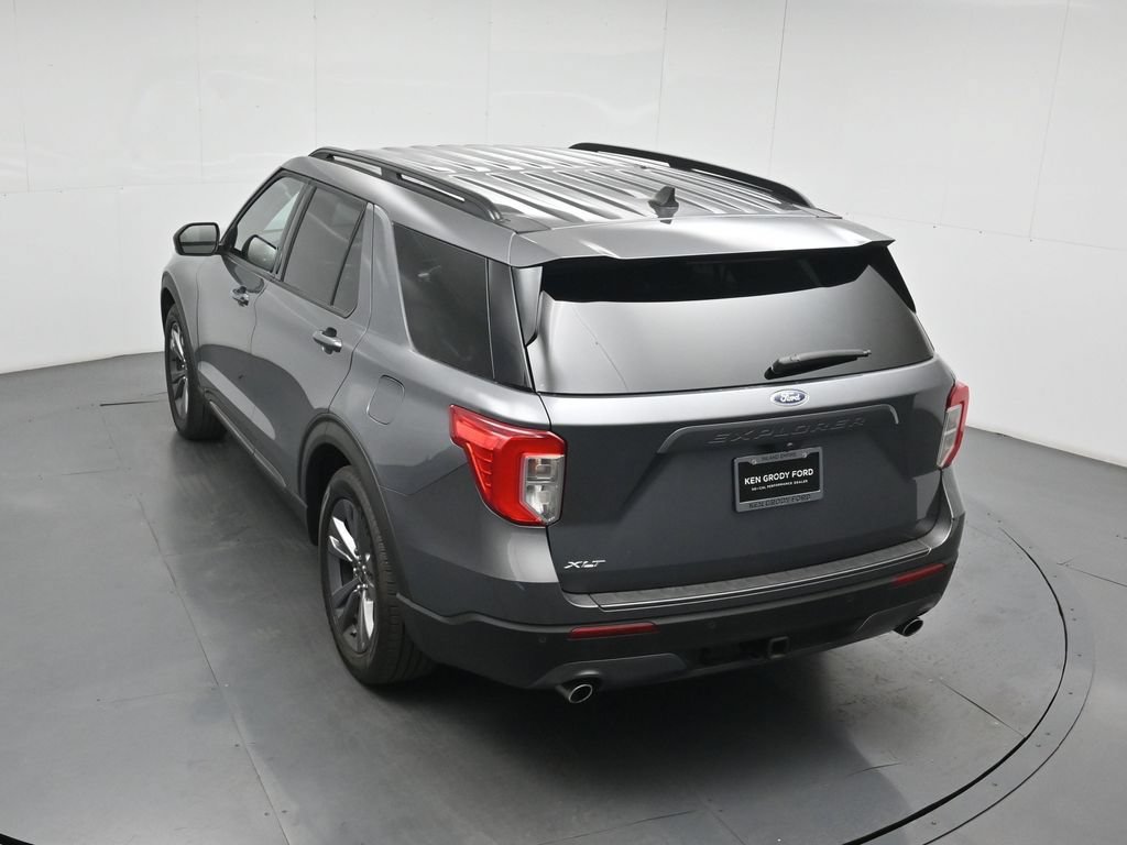 Certified 2021 Ford Explorer XLT w/ Equipment Group 202A RWD image 41