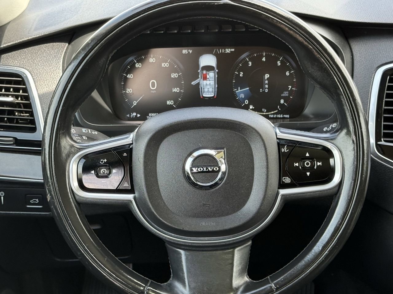 Used 2018 Volvo XC90 T6 Momentum w/ Convenience Package AWD/4WD image 12