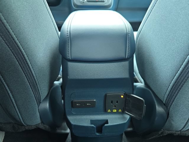 Certified 2025 Ford Maverick XLT w/ Equipment Group 301A AWD/4WD image 16