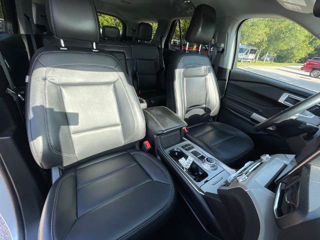 Certified 2023 Ford Explorer XLT w/ Equipment Group 202A RWD image 10