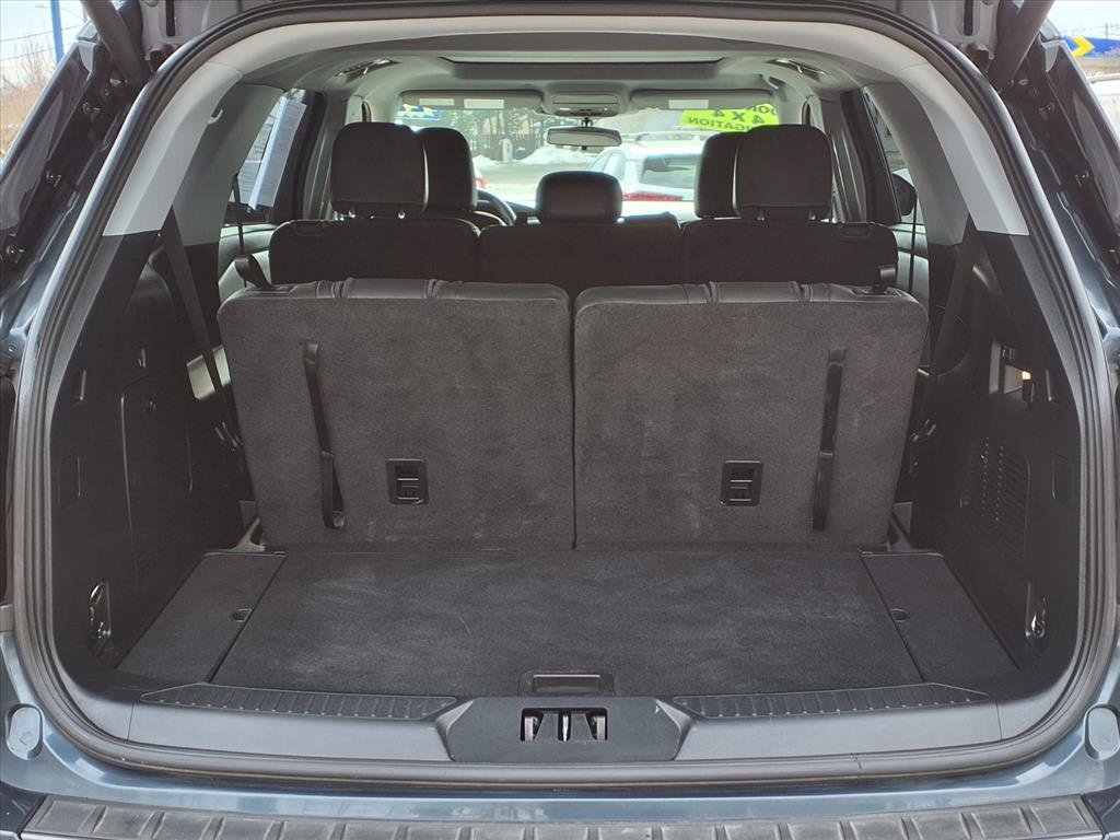 Certified 2022 Ford Explorer XLT w/ Equipment Group 202A image 18