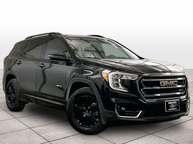 Used 2023 GMC Terrain AT4 AWD/4WD image 2