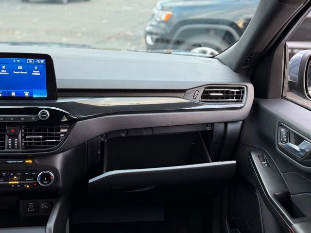 Certified 2025 Ford Escape ST-Line Elite image 40