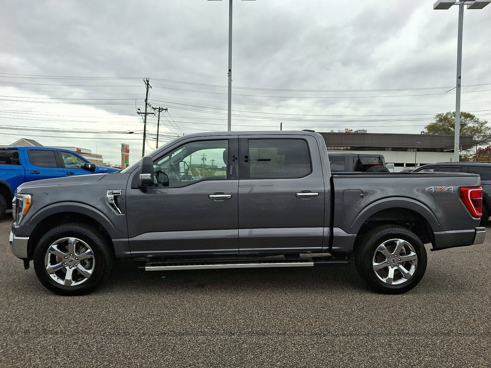 Certified 2022 Ford F150 XLT w/ Equipment Group 302A High image 3