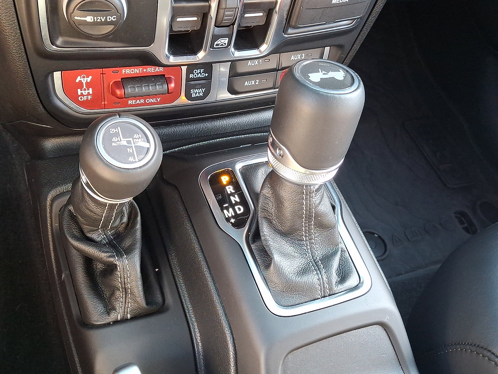 Used 2024 Jeep Wrangler Unlimited Rubicon 4xe AWD/4WD image 22