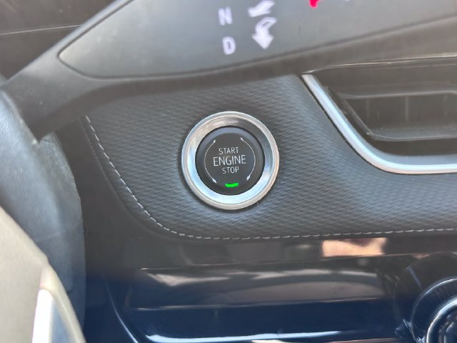 Used 2025 Chevrolet Equinox LT FWD image 19