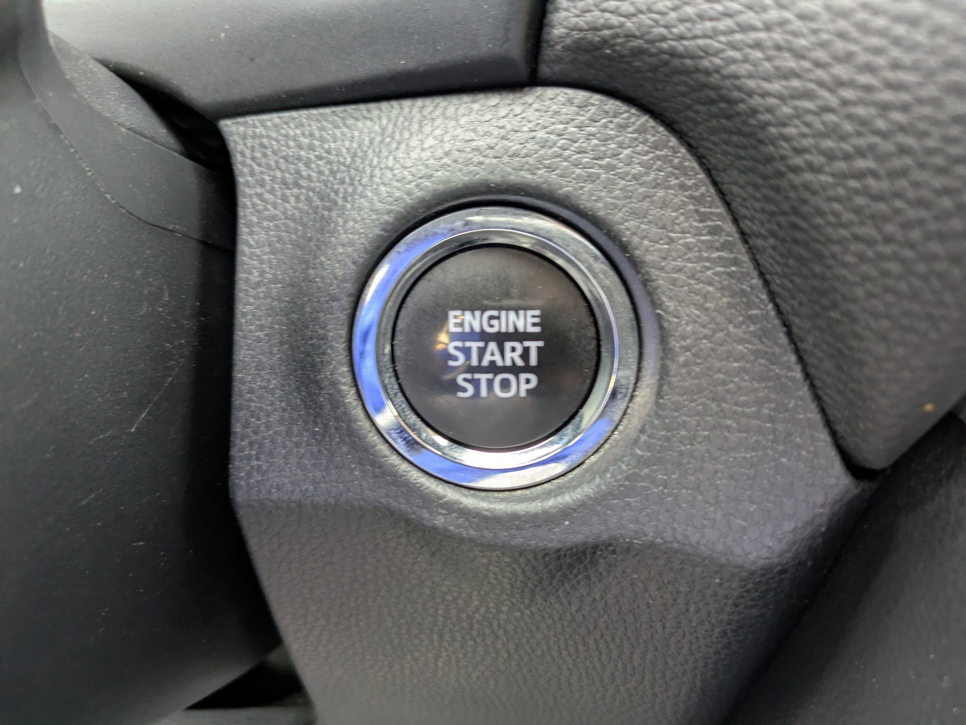 Used 2023 Toyota RAV4 XLE FWD image 32