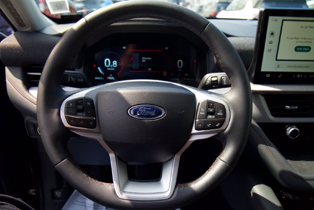 Certified 2025 Ford Explorer Active AWD/4WD image 19
