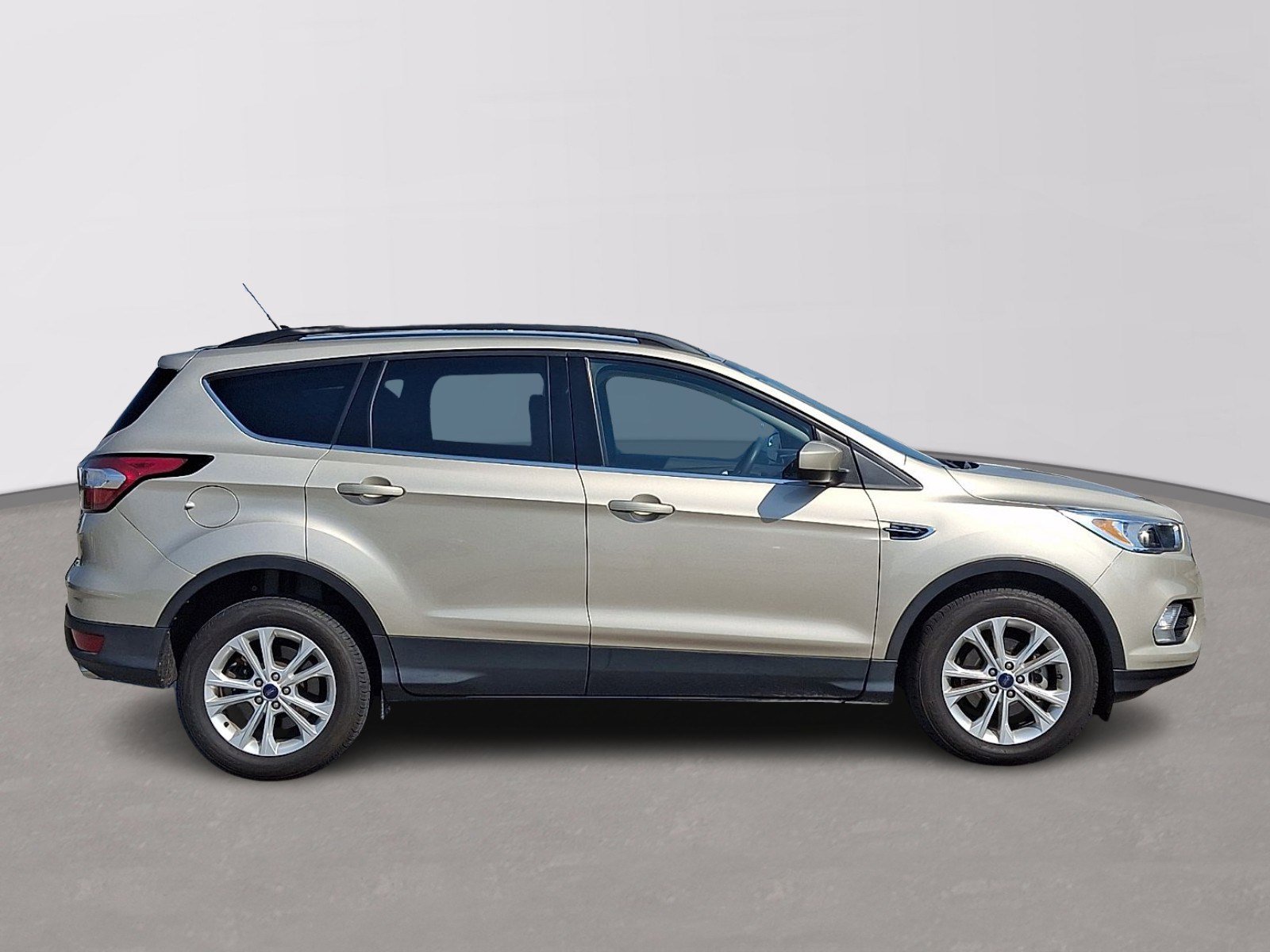 Certified 2018 Ford Escape SE w/ SE Sync 3 Package FWD image 7