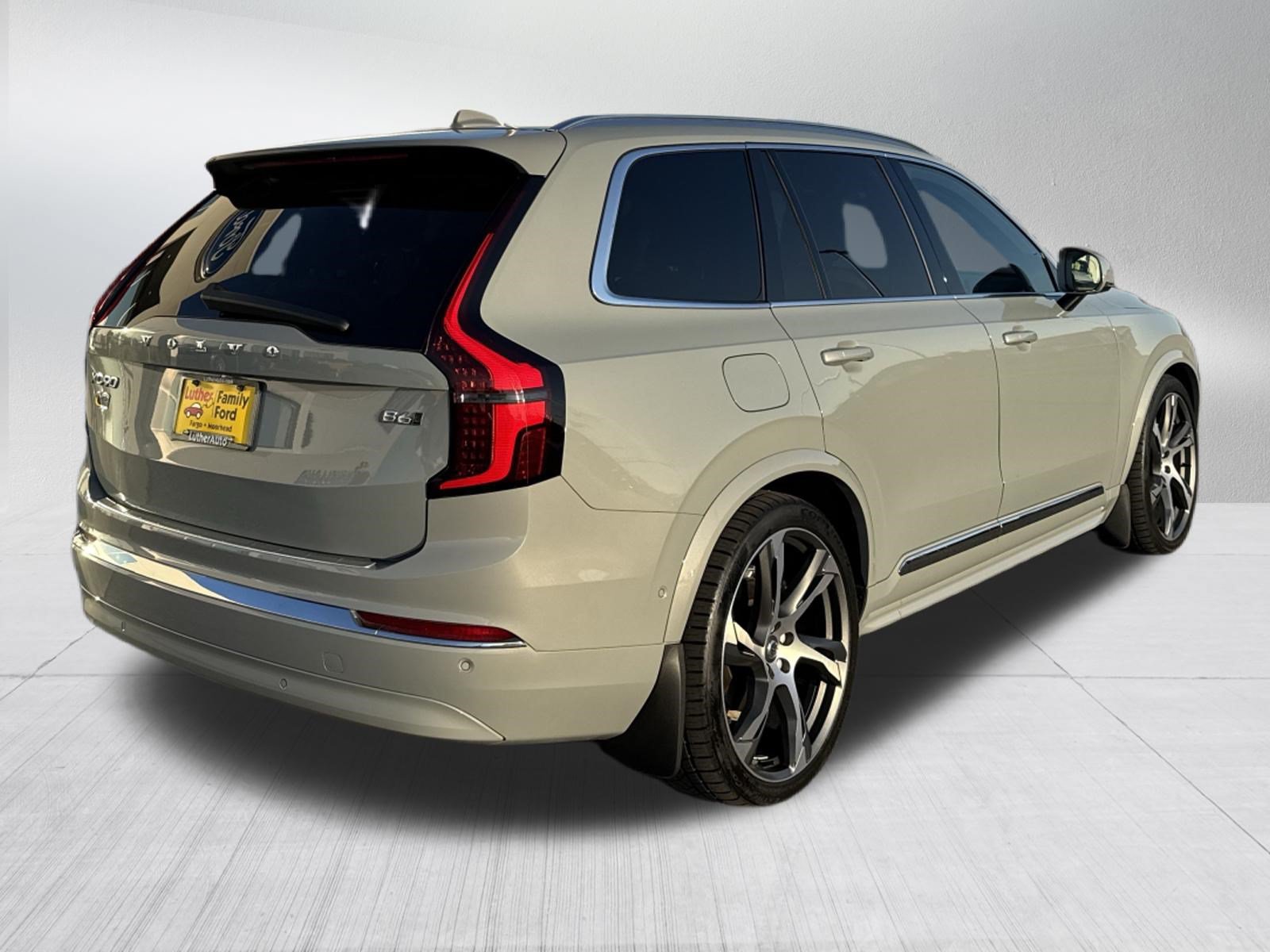 Used 2026 Volvo XC90 B6 Ultra AWD/4WD image 7