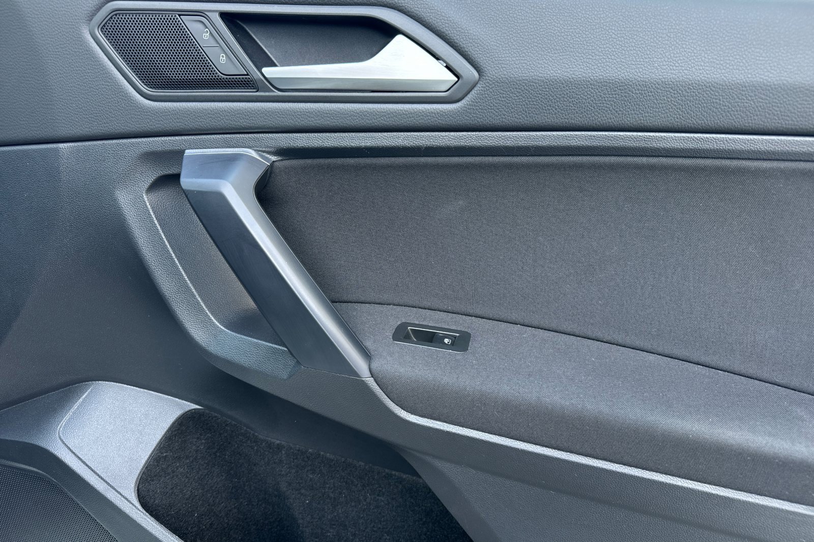 Used 2021 Volkswagen Tiguan S image 20